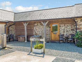 Stable-Uk12108 - 8