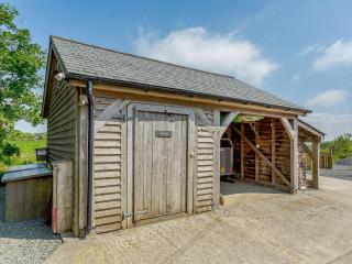 Stable-Uk12108 - 2