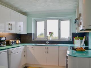 Sunny Crest - Uk34724 - 1