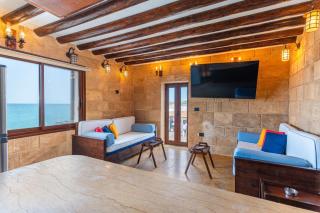 Isolee - Beachfront Standalone House - 3