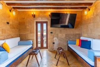 Isolee - Beachfront Standalone House - 1