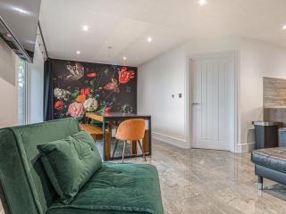 The Aviary-Uk44382 - 7