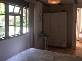 Oaktree Cottage - 1