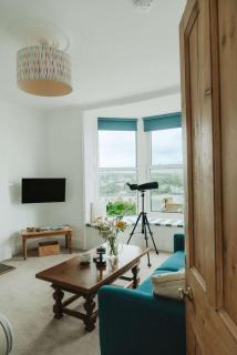 Frobisher Apartment - with Creek & Country - 5