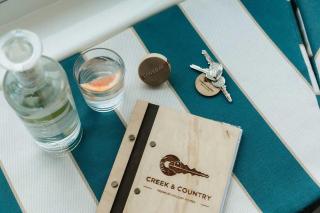 Frobisher Apartment - with Creek & Country - 6
