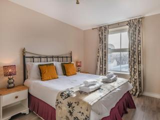 Le Nest-Uk37327 - 2