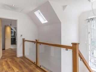 Ty Afon Jay - Uk38509 - 8