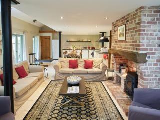 The Straw House - Ukc3676 - 8