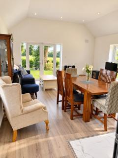 Peaceful 2BR Cottage | Garden & Free Parking - 6