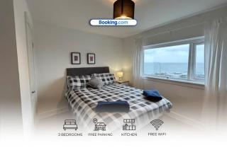 2BR House By Gotels Serviced Accommodation Short Term Rental Macduff With Parking - Macduff - 0
