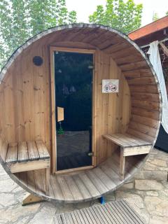 Aspen Suites studio F102 - 3