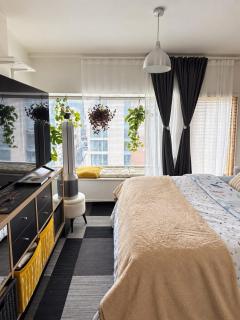 Modern Double Room in Smithfield Market, Dublin - 4