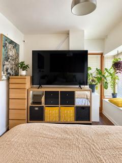 Modern & Elegant Double Room in Smithfield Market, Dublin - 8