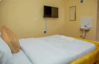 Mustard Studio With Free W-IFI And Parking - 7