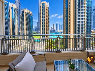 Vogue Vacation Homes, Downtown Boulevard Central near Burj Khalifa and Dubai Mall, Two Bedroom Apartment with Balcony and Burj Khalifa View, Access to all Amenities - 0