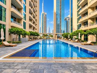 Vogue Vacation Homes, Downtown Boulevard Central near Burj Khalifa and Dubai Mall, Two Bedroom Apartment with Balcony and Burj Khalifa View, Access to all Amenities - 8
