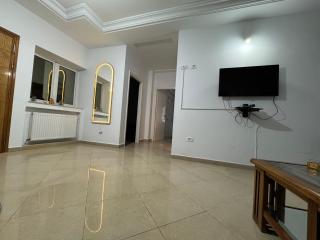 Un nouveau appartement avec un parking - 1