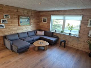Central Mid & Attic Apartment with Faroese Charm - 7
