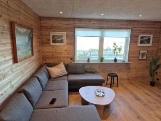 Central Mid & Attic Apartment with Faroese Charm - 6