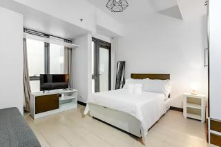 Greenbelt Studio Pool, Gym, Washer & Self Check-in - 4