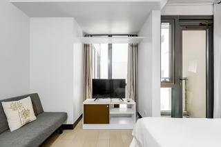 Greenbelt Studio Pool, Gym, Washer & Self Check-in - 9