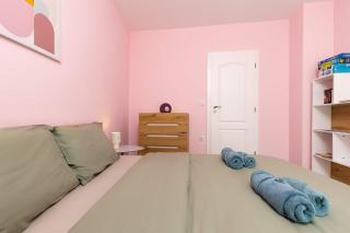 Blue & Bloom - 2BR Near Old Town by Flat Manаger - 9