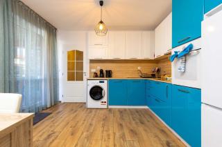 Blue & Bloom - 2BR Near Old Town by Flat Manаger - 2