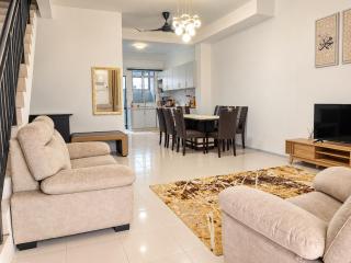 Homestay Mira 3BR Family Stay in Jasin, Melaka - 0