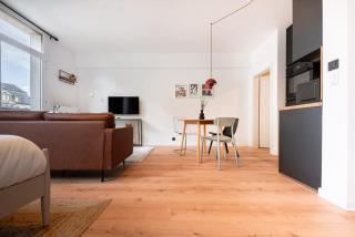 Renovated Chic Studio 5 Min to City Center - 1
