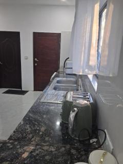Zeni Villa Apartments - 6