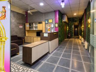 Hotel Pink Heaven Malviya Nagar - 7