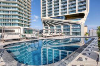 Corner 1 Bed Apart in Mercury Suites with Rooftop Pool Seasonal - 0