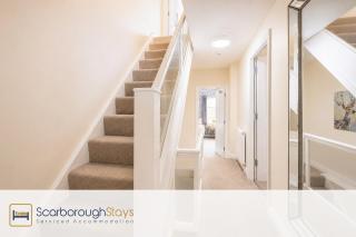 Scarborough Stays - Luxury Townhouse Ideal for large groups - HOT TUB - 6