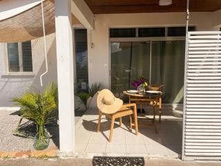 F2 Okairi Jardin Parking et Proche Plages St Pierre - 1