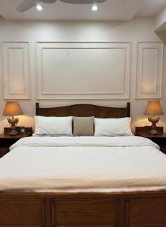 Urban Luxé 2BHK City Center Gulberg - 3