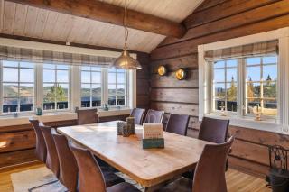 TH615 stunning chalet, ski in, ski out in Trysil - 5