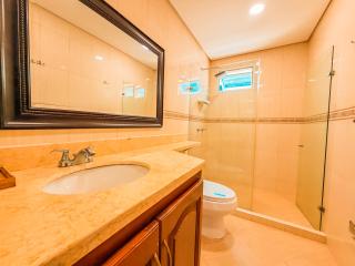 Ocean view-2 bedrooms-Pool-2 min to the beach-Historic center - 9