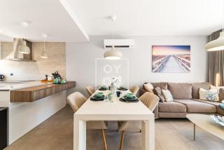 Oasis Beach Sunscape Penthouse, Private rooftop and resort spa by OYOOSTAYS - 8