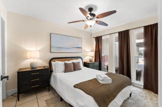 Beach Bungalow Gulf Views, Steps to Beach, Near Schooner's, Dog Friendly - 8
