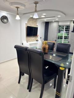 Apto elegante, 1erpiso, aire, parqueadero, piscina - 2