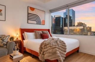Downtown King Studio City Views Rogers Free Underground Parking - 0