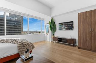 Downtown King Studio City Views Rogers Free Underground Parking - 3