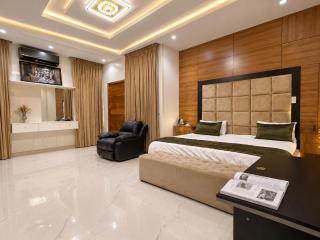 Elite Unseen Suites - Luxury 5-Bedroom Villa Lekki - 3