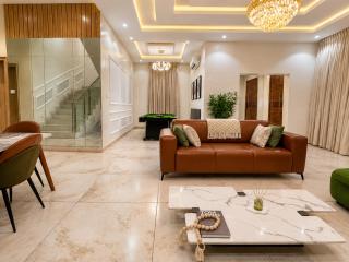Elite Unseen Suites - Luxury 5-Bedroom Villa Lekki - 1