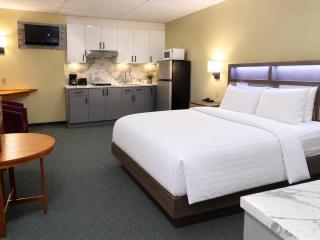 Maple Creek Motor Inn - 9