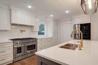 East Memphis - The Thorn Ridge Manor - 9