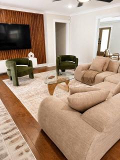 East Memphis - The Thorn Ridge Manor - 6