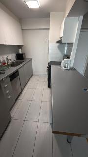 Elegant 2BR Montreal - Fast Wi-Fi & Location - 2