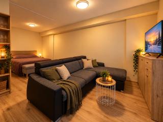 1244 Peak Lounge - 2