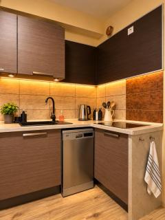 1244 Peak Lounge - 1